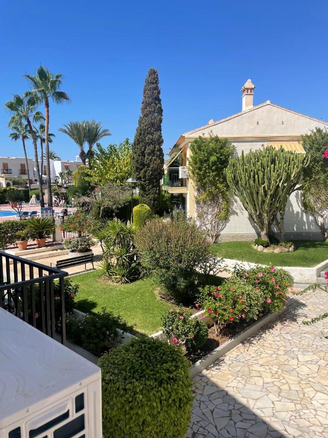 Lovely 1- Bedroom Rental With Pool, Close To The Beach Vera Eksteriør bilde